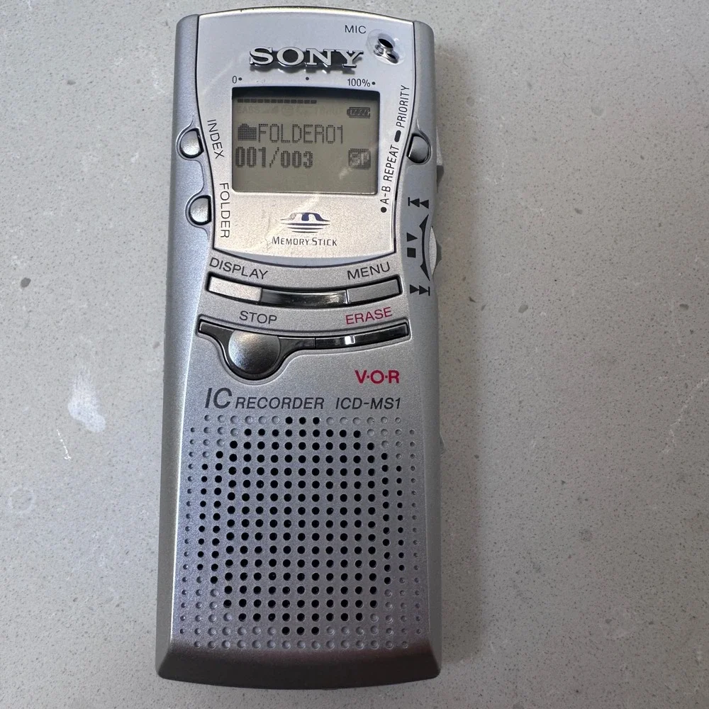 Sony IC Recorder ICD MS1 Digital Voice Recorder Memory Stick‎ 16MB Silver TESTED